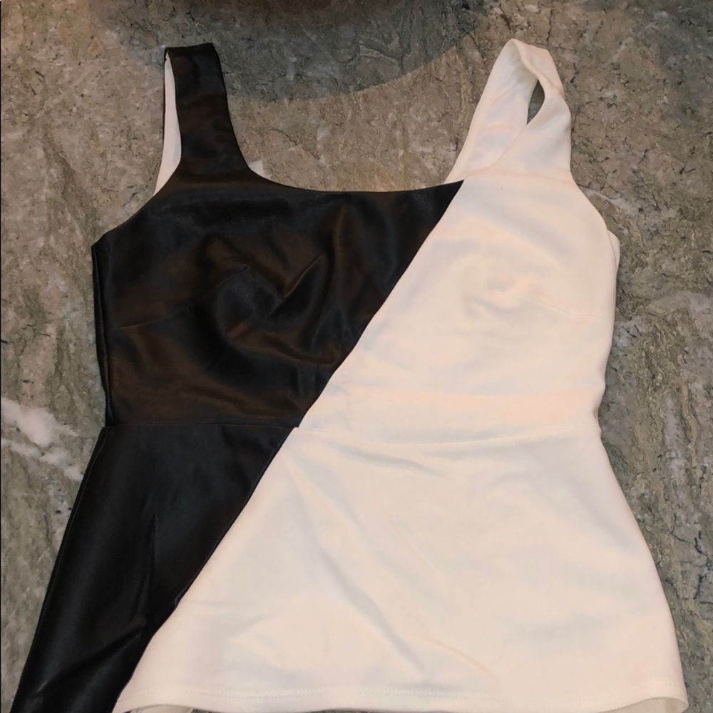 Bailey44 White/ black color block tank top